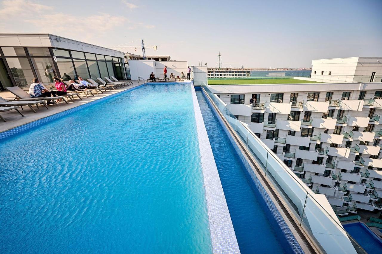 Beach Bliss Apartment In Infinity Beach Resort Parking Mamaia Exterior photo