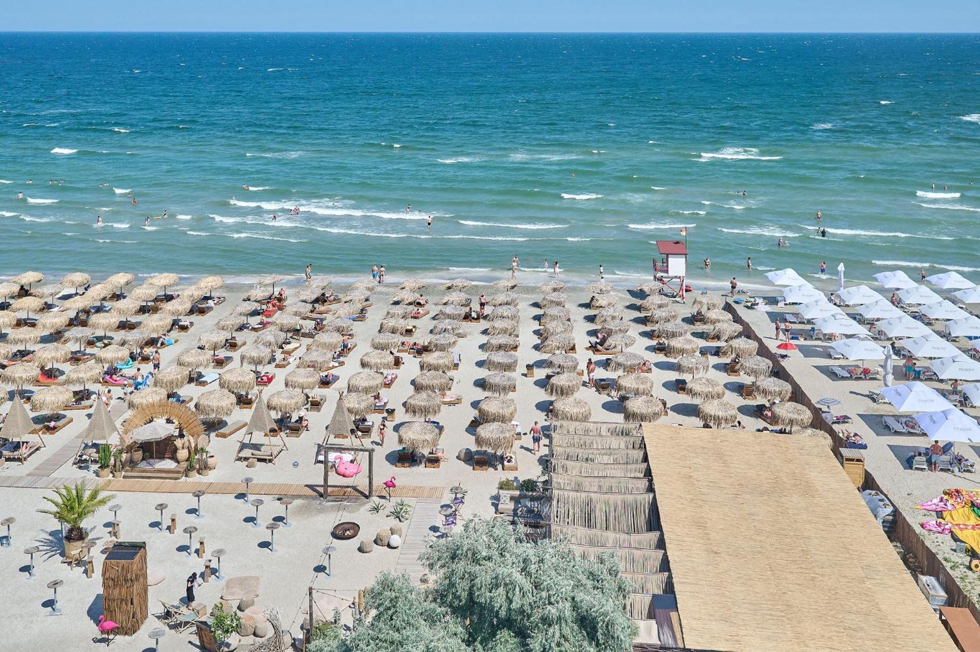 Beach Bliss Apartment In Infinity Beach Resort Parking Mamaia Exterior photo