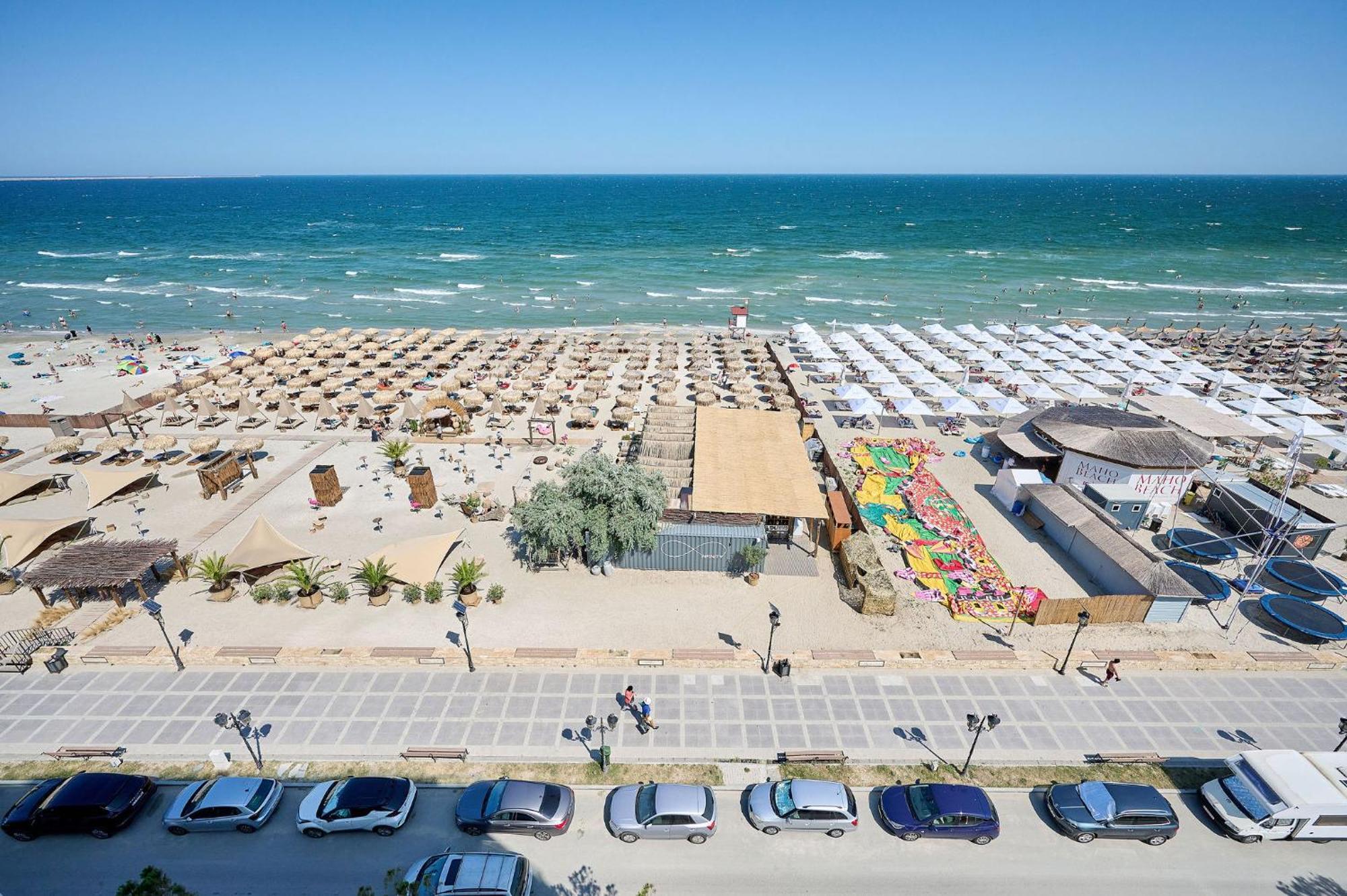 Beach Bliss Apartment In Infinity Beach Resort Parking Mamaia Exterior photo